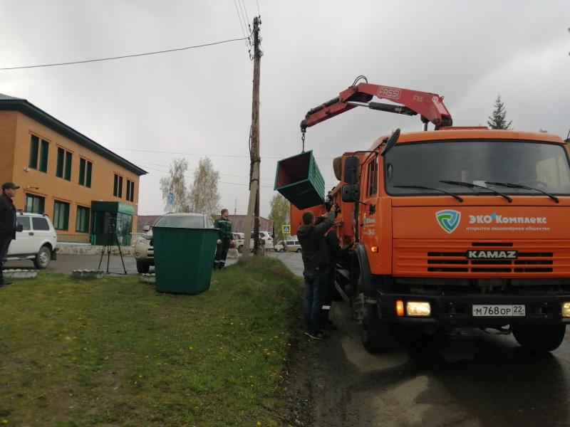 20 мая в Павловске установили дополнительные контейнеры для отходов 